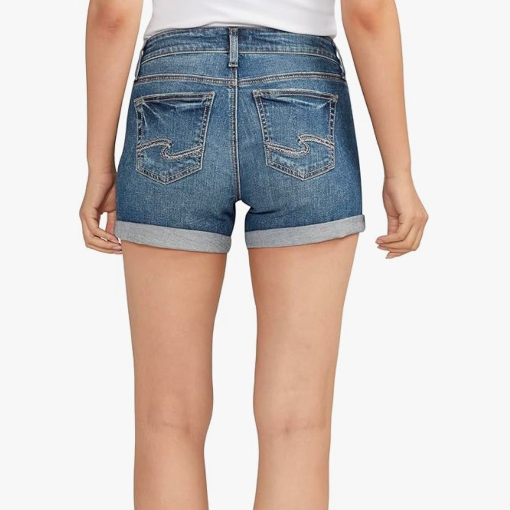 Silver Jeans Women's Suki Short Sz 30, 4” Rolled Inseam - Picture 2 of 10